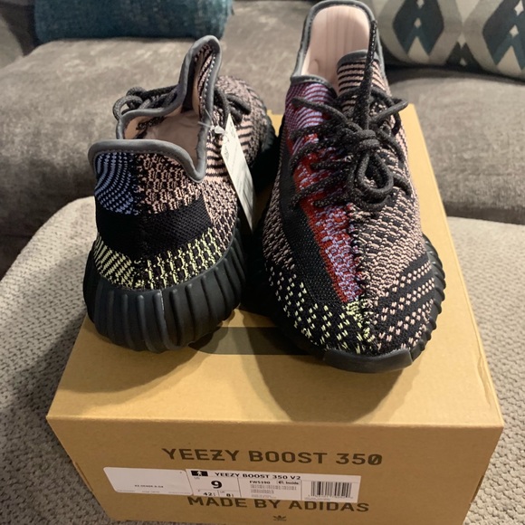 Yeezy 350 Yecheil Size 9 - Picture 3 of 6